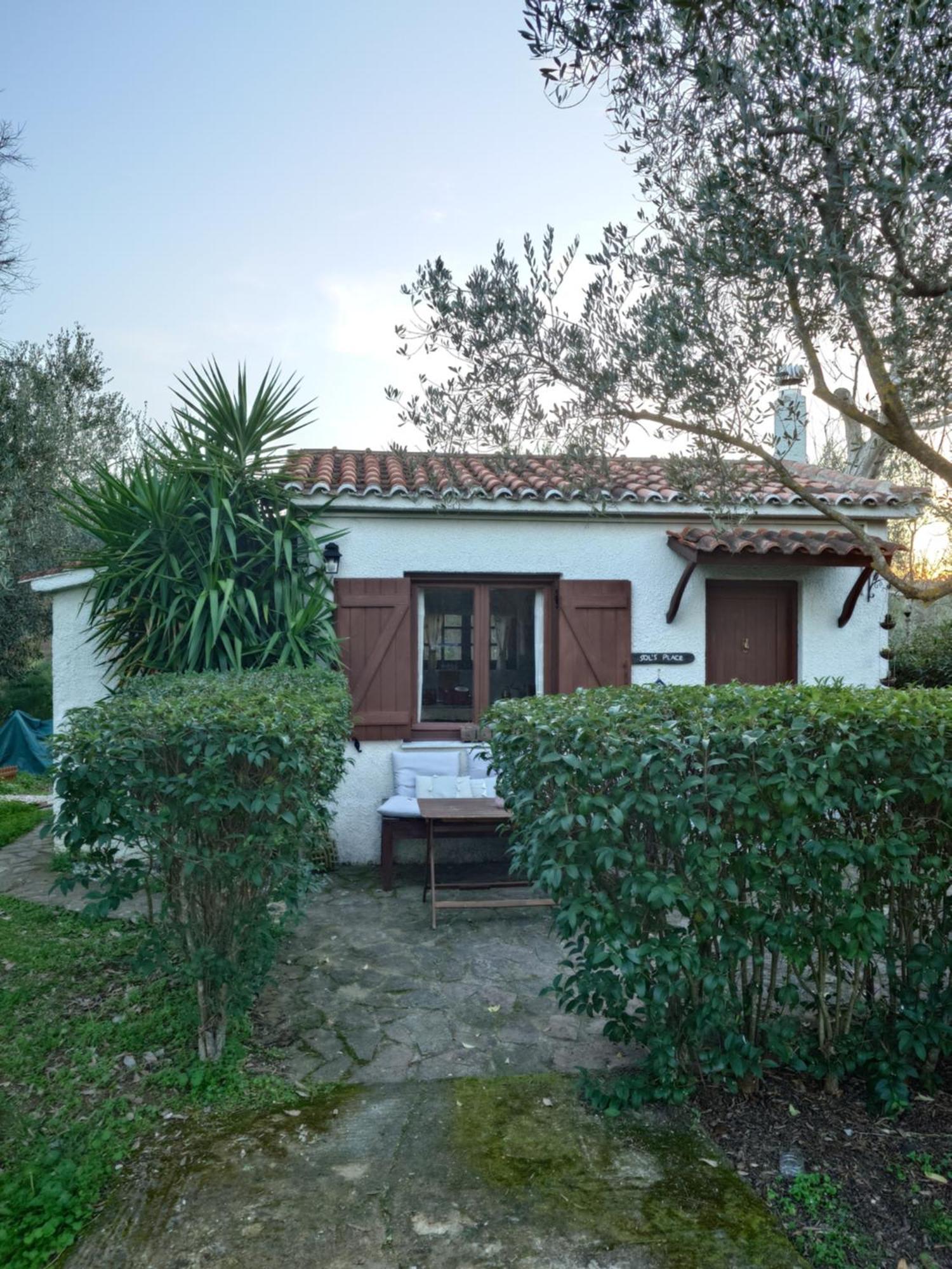 Sol'S Place Mytilene Exterior foto