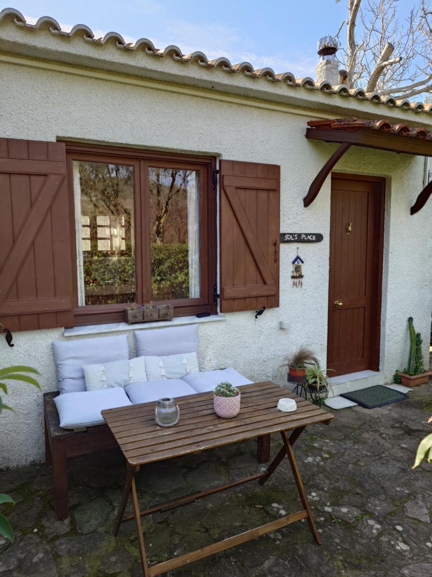 Sol'S Place Mytilene Exterior foto