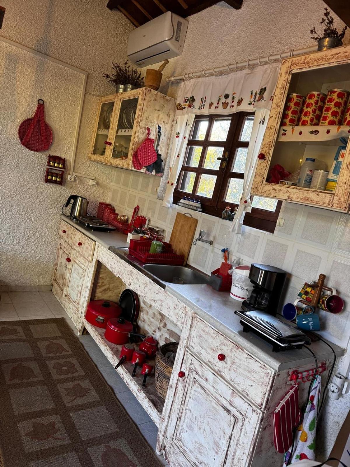 Sol'S Place Mytilene Exterior foto